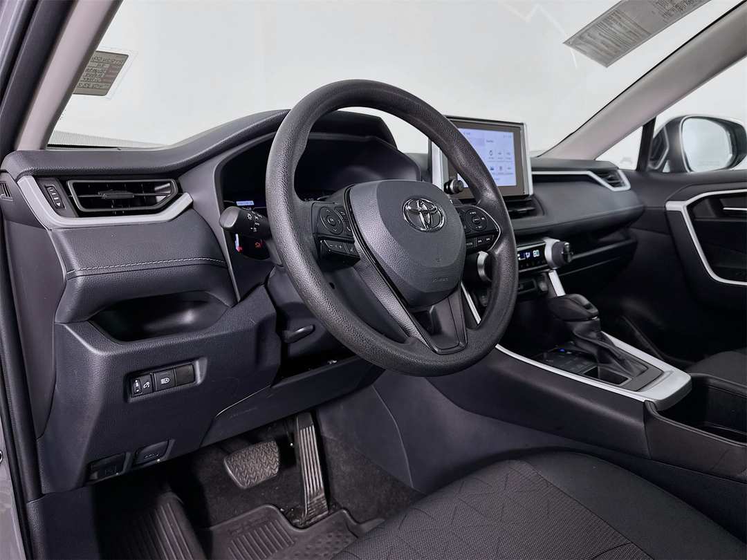 2024 Toyota Rav4 XLE - Image 9