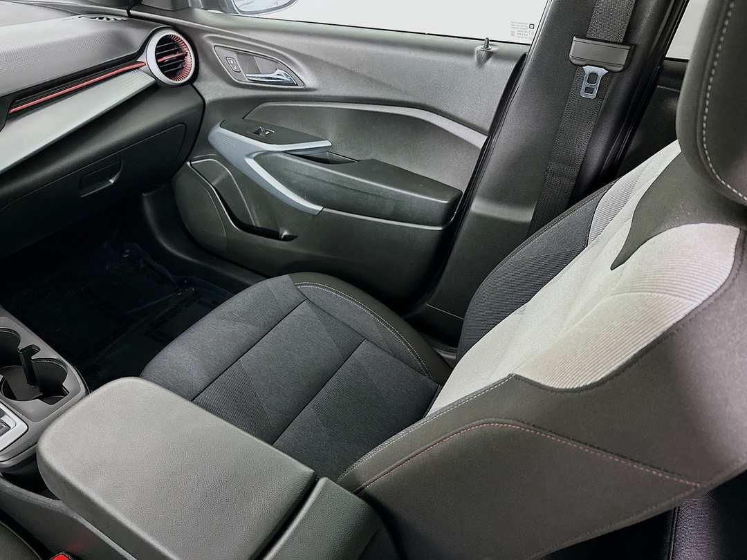 2025 Chevrolet Trax 1RS - Image 25