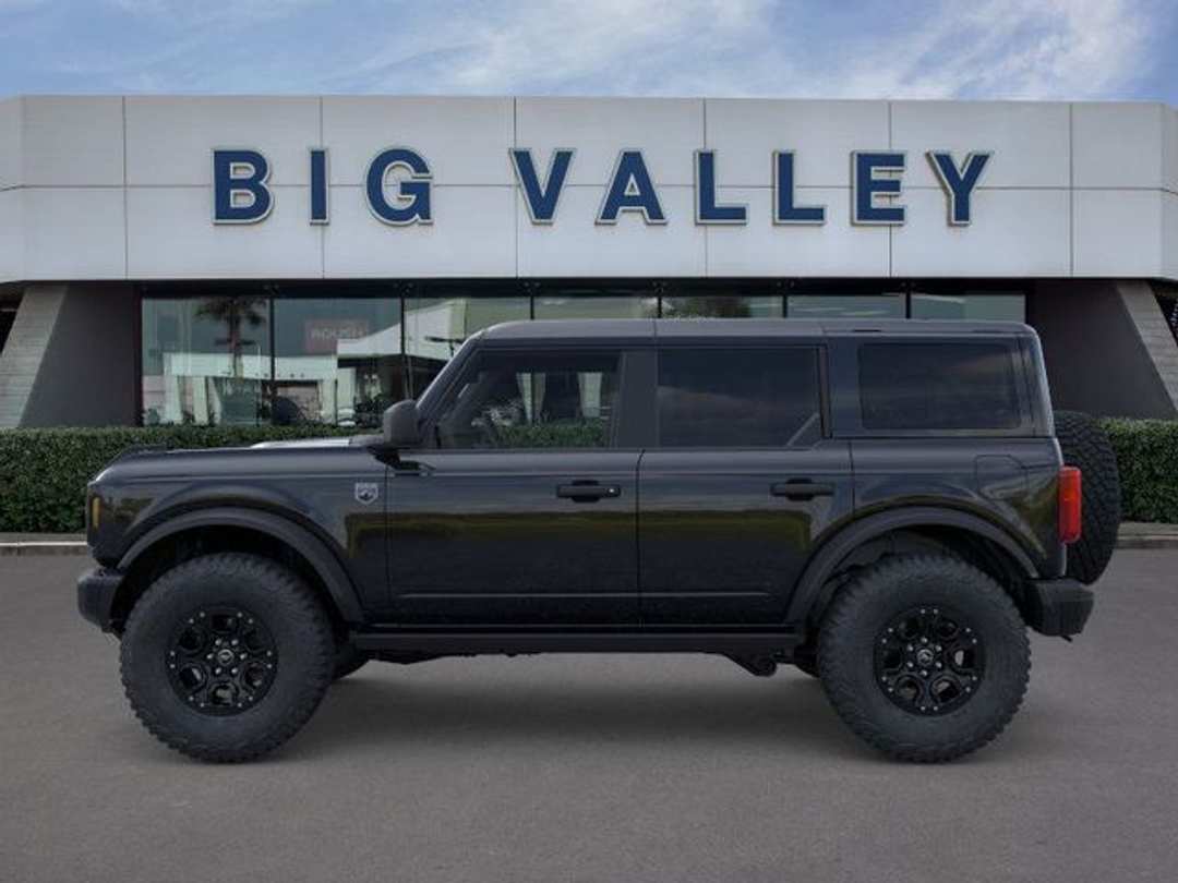 2026 Ford Bronco Big Bend - Image 3