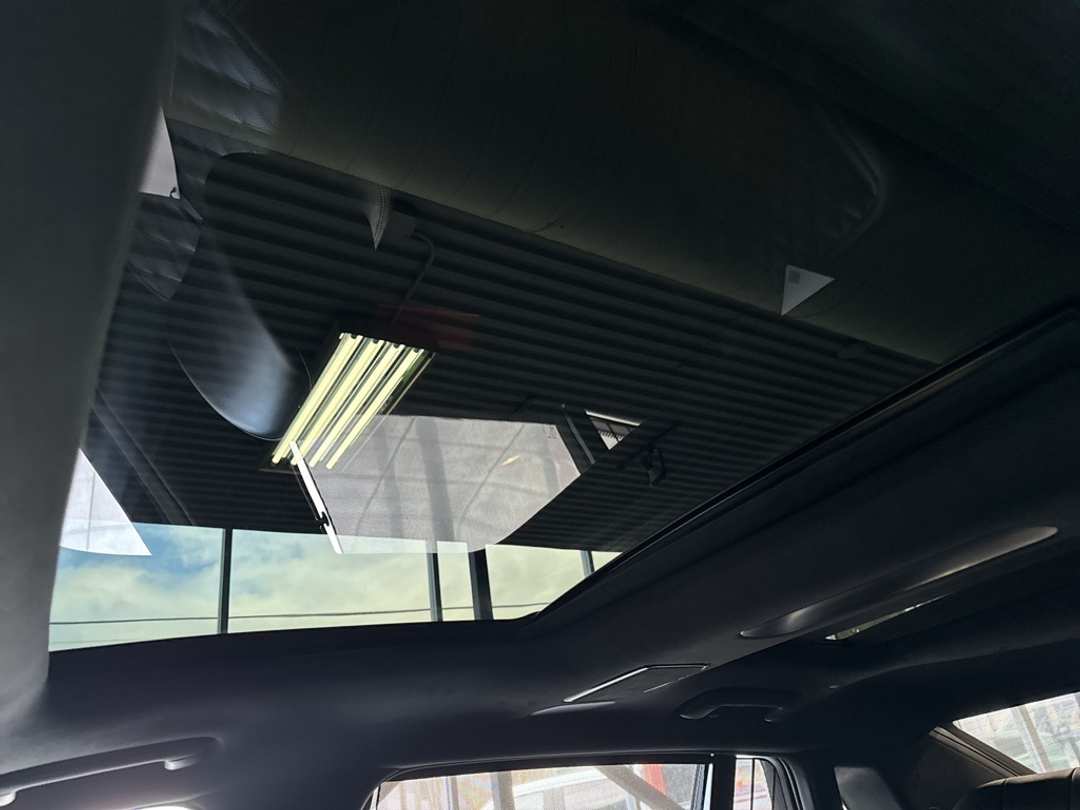 2026 Genesis G90 3.5T eSC - Image 31