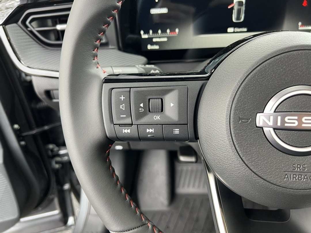 2026 Nissan Kicks SR - Image 14