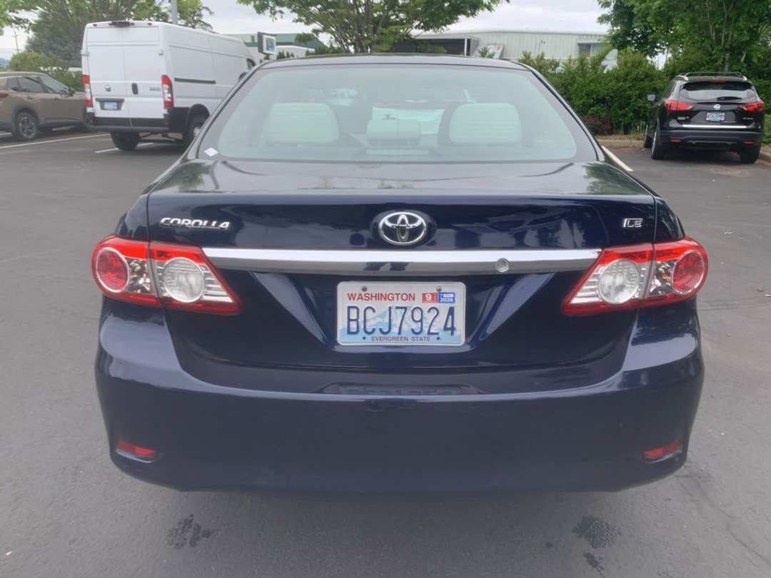 2013 Toyota Corolla LE - Image 3