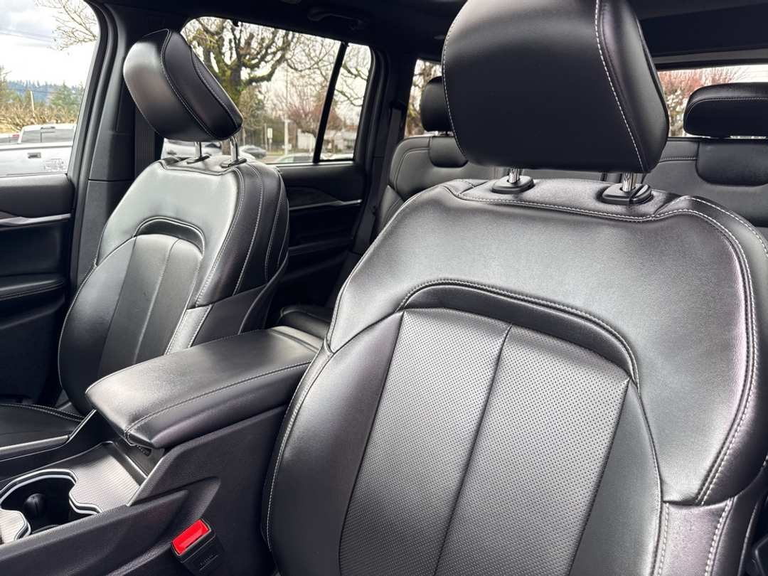 2024 Jeep Grand Cherokee Limited - Image 12