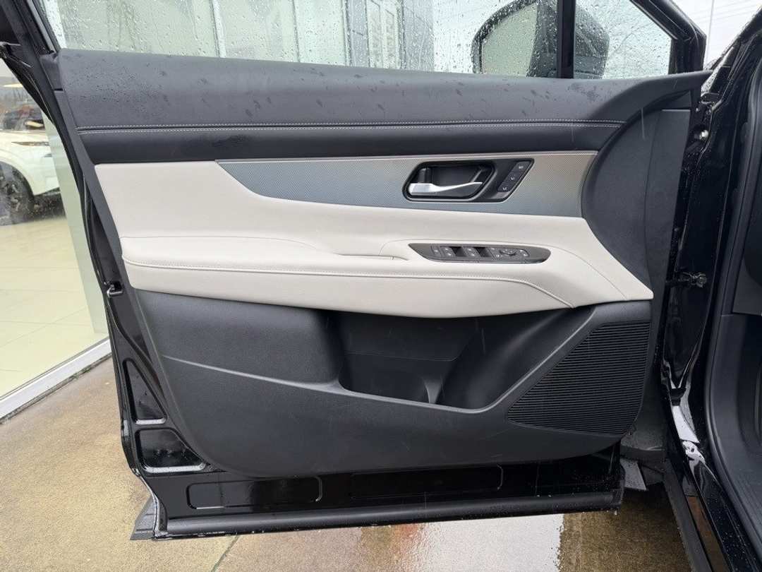 2026 Nissan Murano SL - Image 11