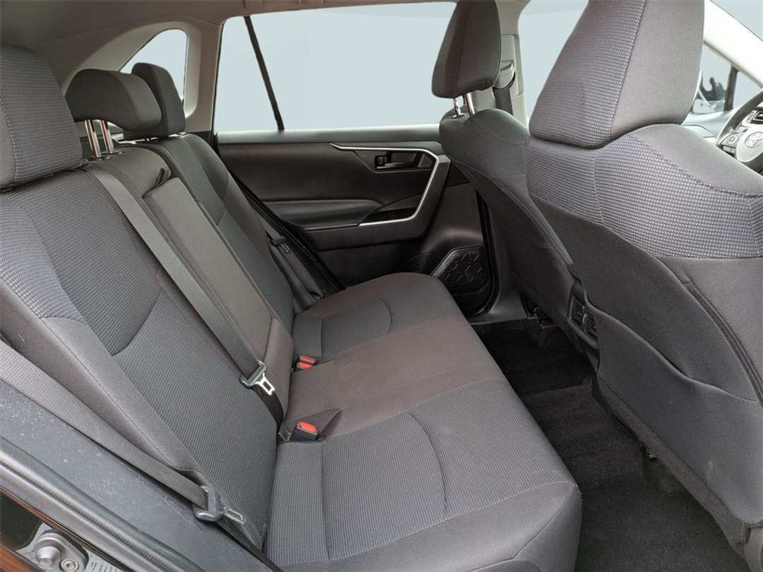 2024 Toyota Rav4 LE - Image 30