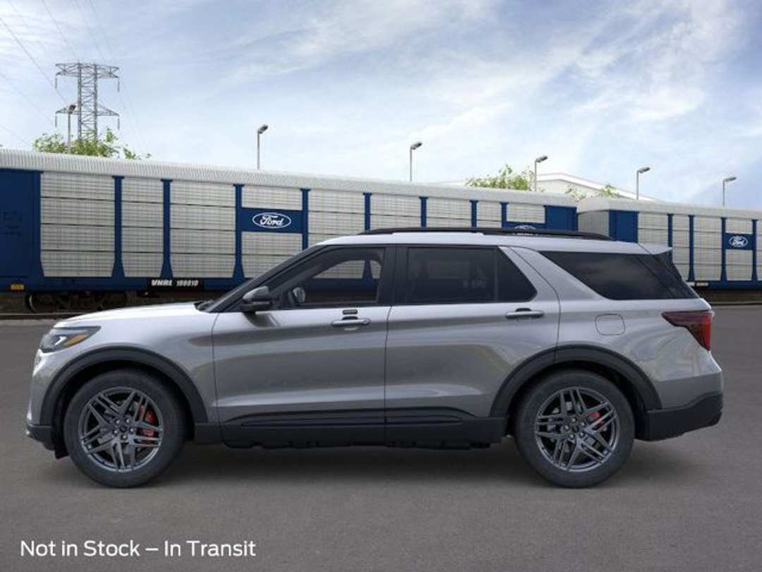 2026 Ford Explorer ST - Image 3
