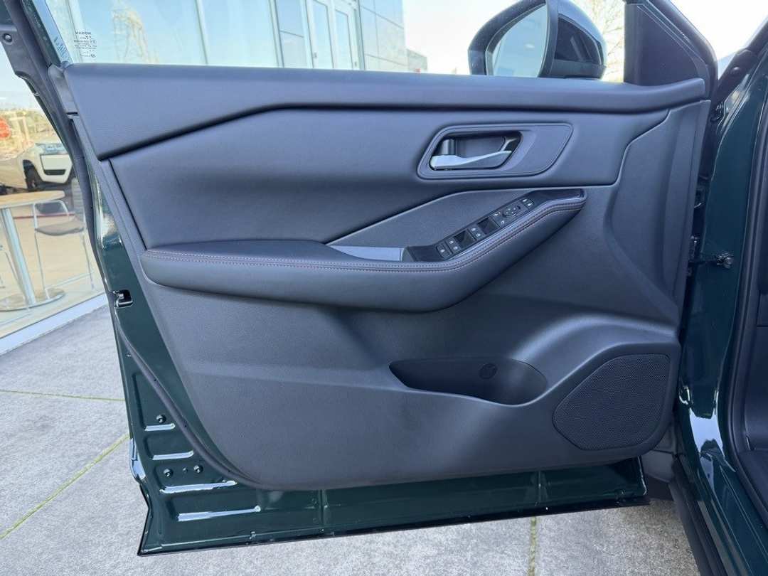 2026 Nissan Rogue Rock Creek - Image 11