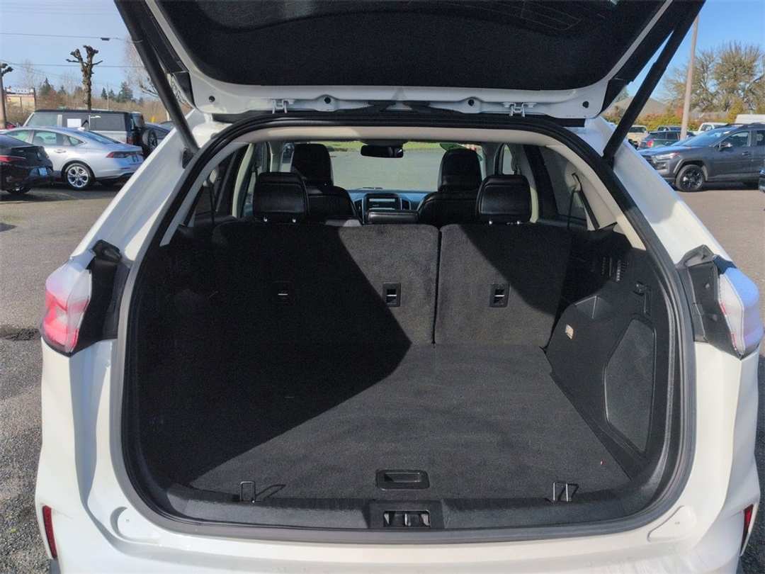 2023 Ford Edge Titanium - Image 26