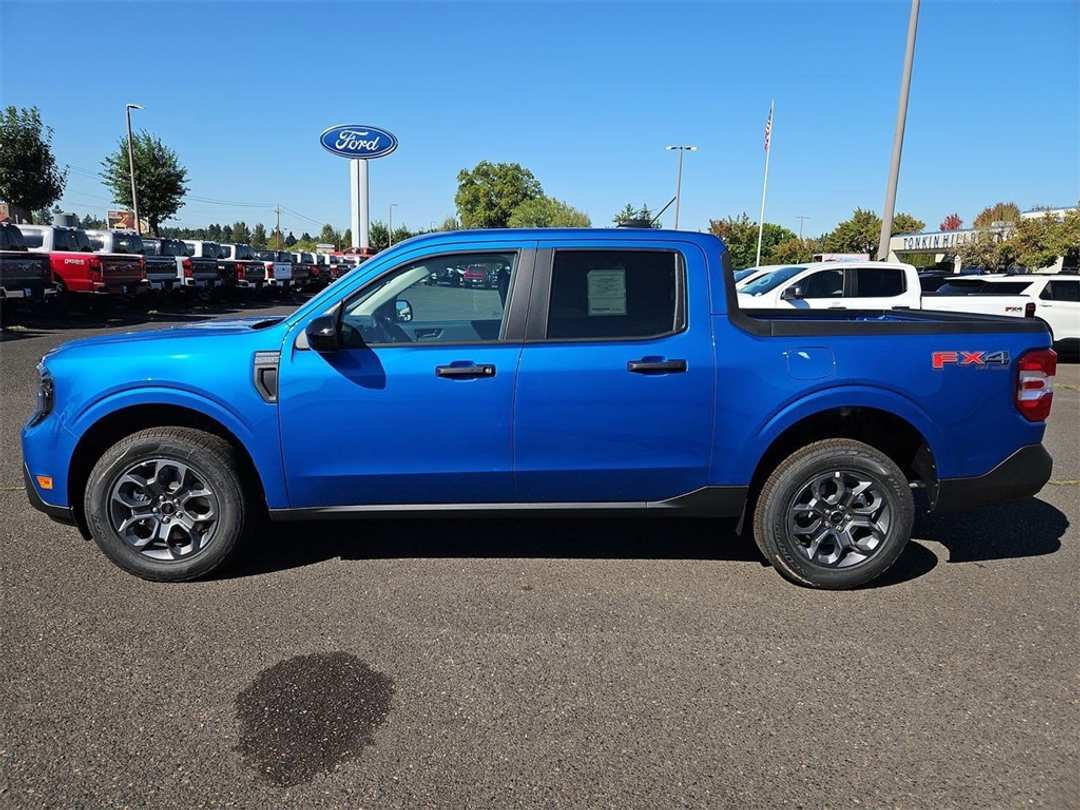 2025 Ford Maverick XLT - Image 2