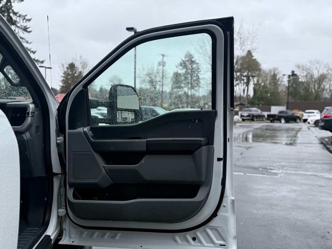 2024 Ford F-350Sd Lariat - Image 19