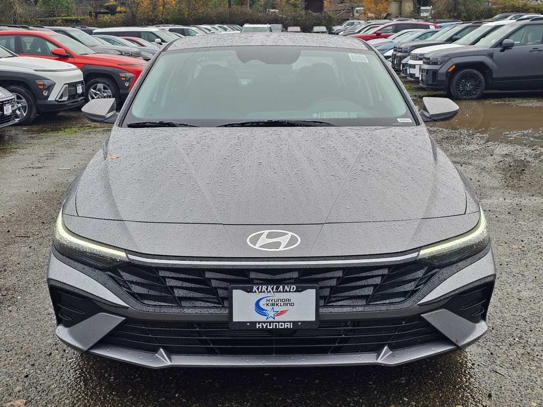 2026 Hyundai Elantra Blue - Image 2