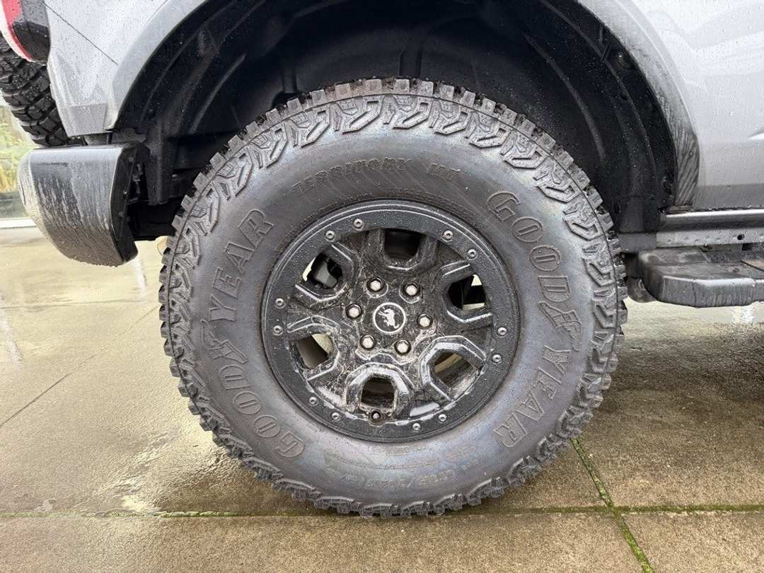 2022 Ford Bronco Wildtrak - Image 9