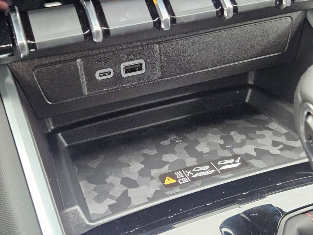 2026 Chevrolet Colorado Z71 - Image 27