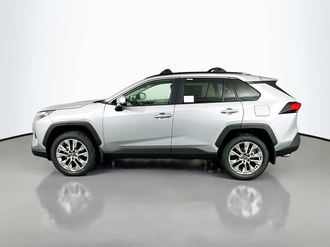 2025 Toyota Rav4 XLE Premium - Image 4