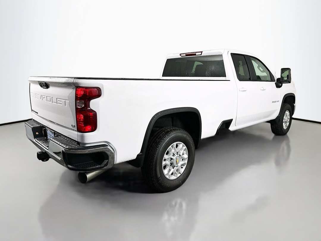2026 Chevrolet Silverado 2500Hd LT - Image 8