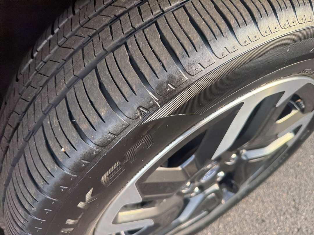 2025 Subaru Forester Limited - Image 10