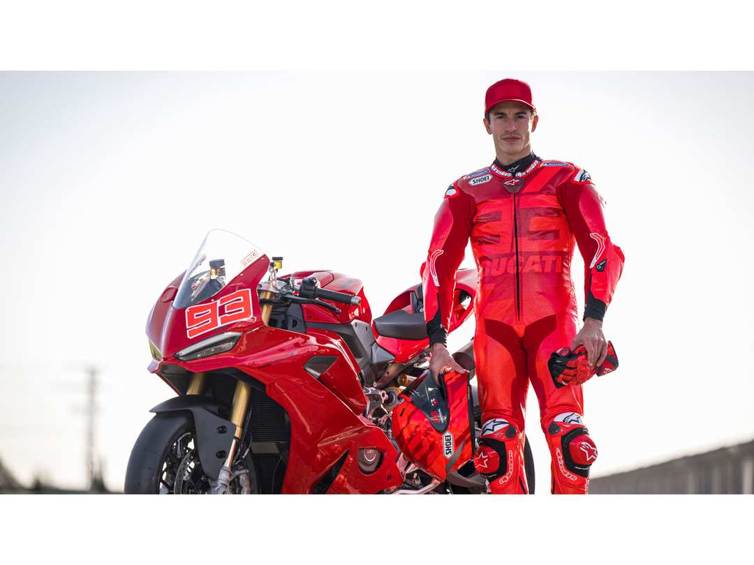 2026 Ducati Panigale V2 S - Image 30