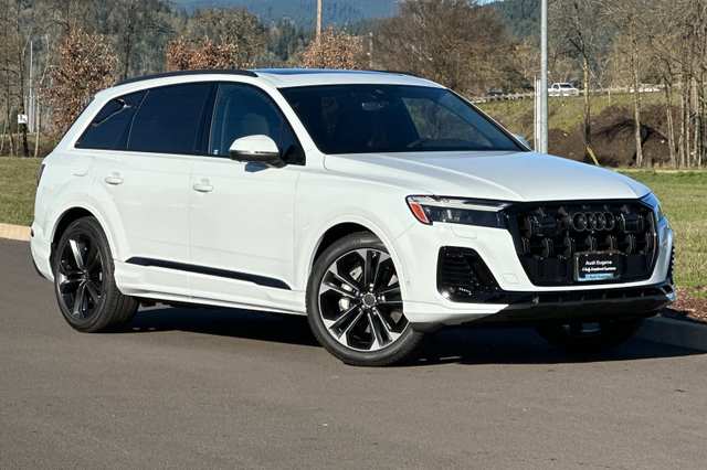 2026 Audi Q7 55 Premium Plus
