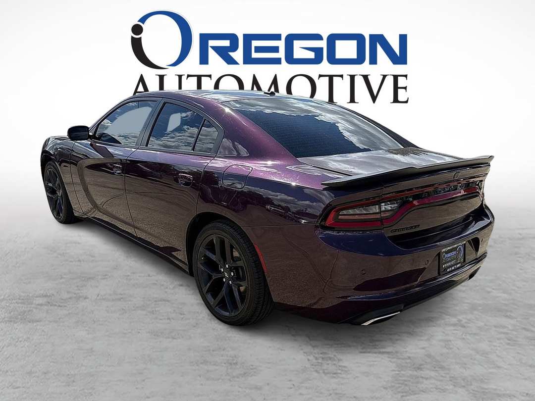 2021 Dodge Charger SXT - Image 3