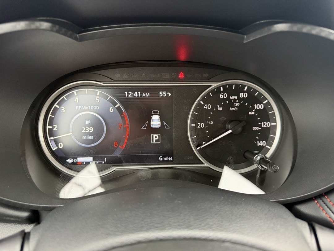 2025 Nissan Versa 1.6 SR - Image 18