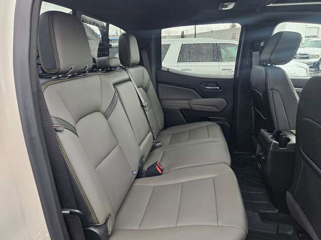 2026 Chevrolet Colorado ZR2 - Image 41