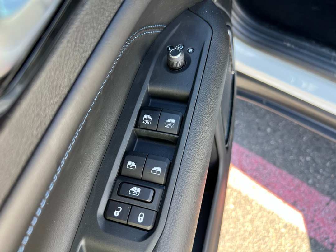 2026 Jeep Compass Latitude - Image 11