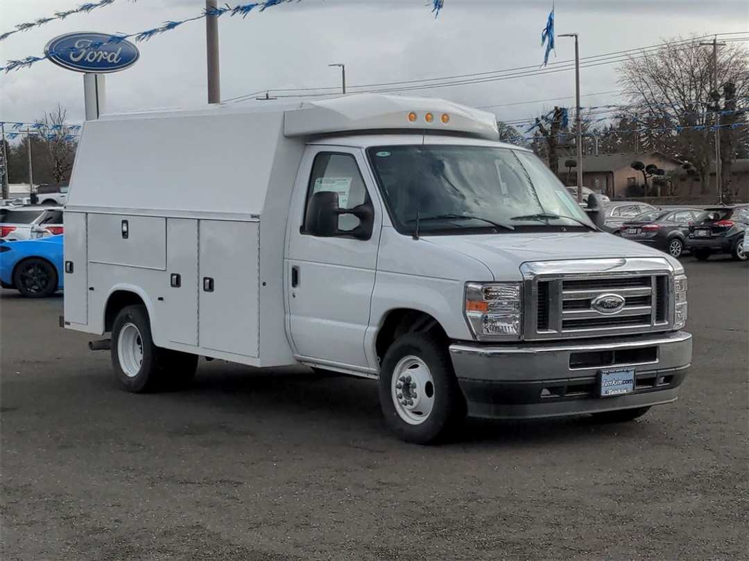 2024 Ford E-350sd Base - Image 7