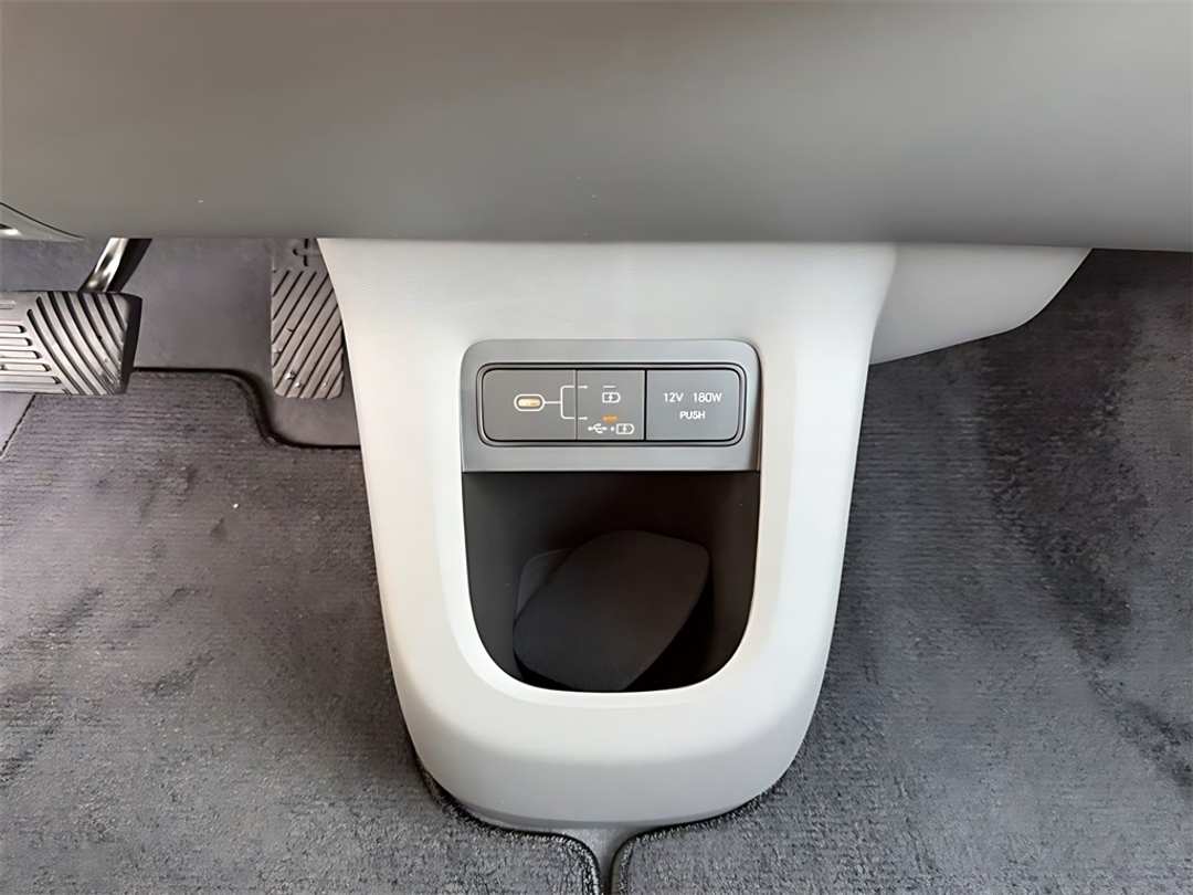 2026 Hyundai Ioniq 5 SEL - Image 23