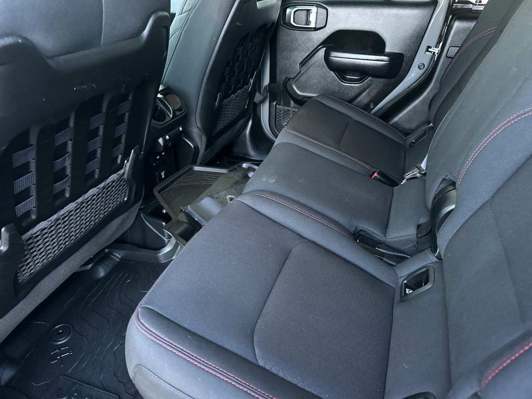 2021 Jeep Gladiator Rubicon - Image 11