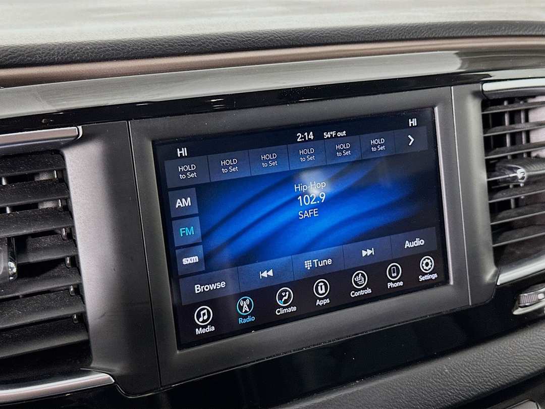 2019 Chrysler Pacifica Touring L - Image 15