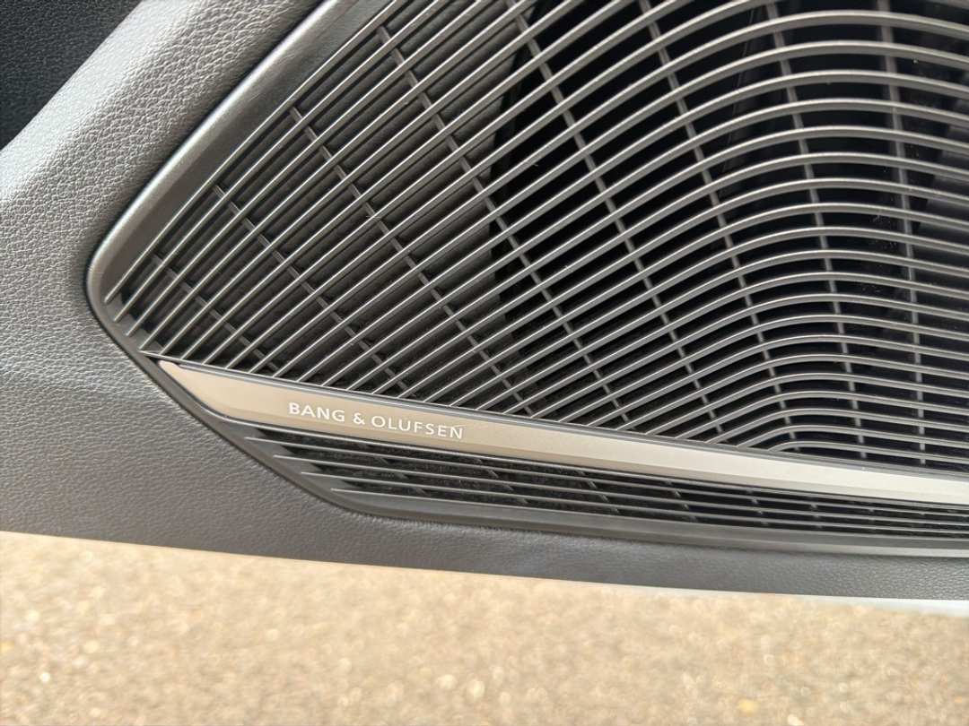 2018 Audi A4 2.0T Premium Plus - Image 13