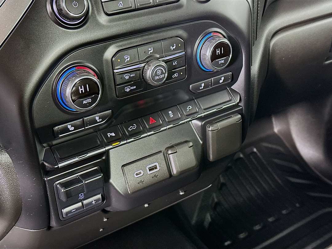 2021 Chevrolet Silverado 2500Hd LT - Image 17