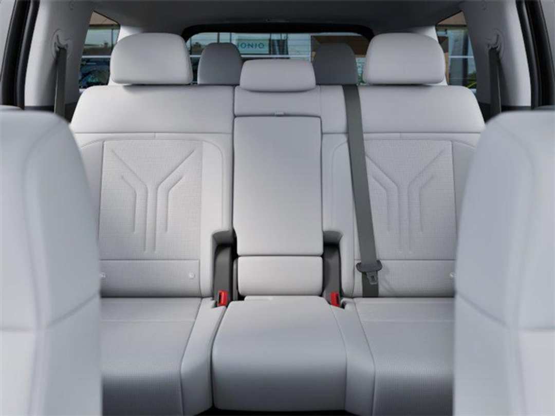 2026 Hyundai Santa Fe SEL - Image 12