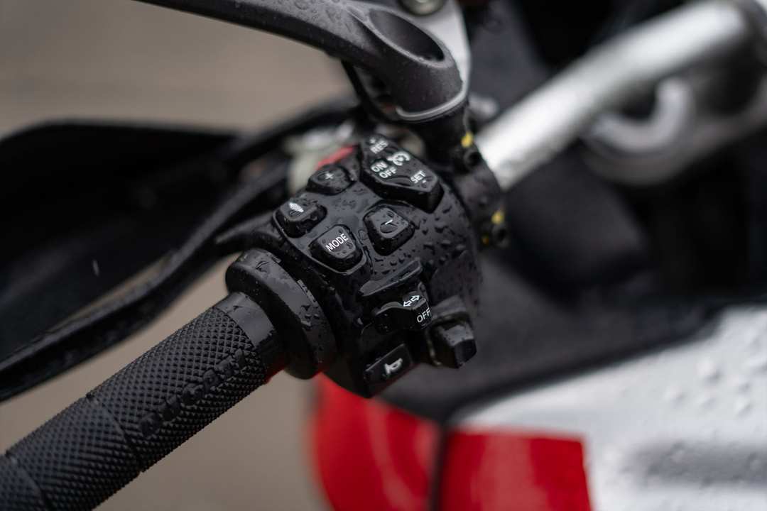 2024 Ducati Multistrada V4 Rally Adventure Travel & Radar - Image 2