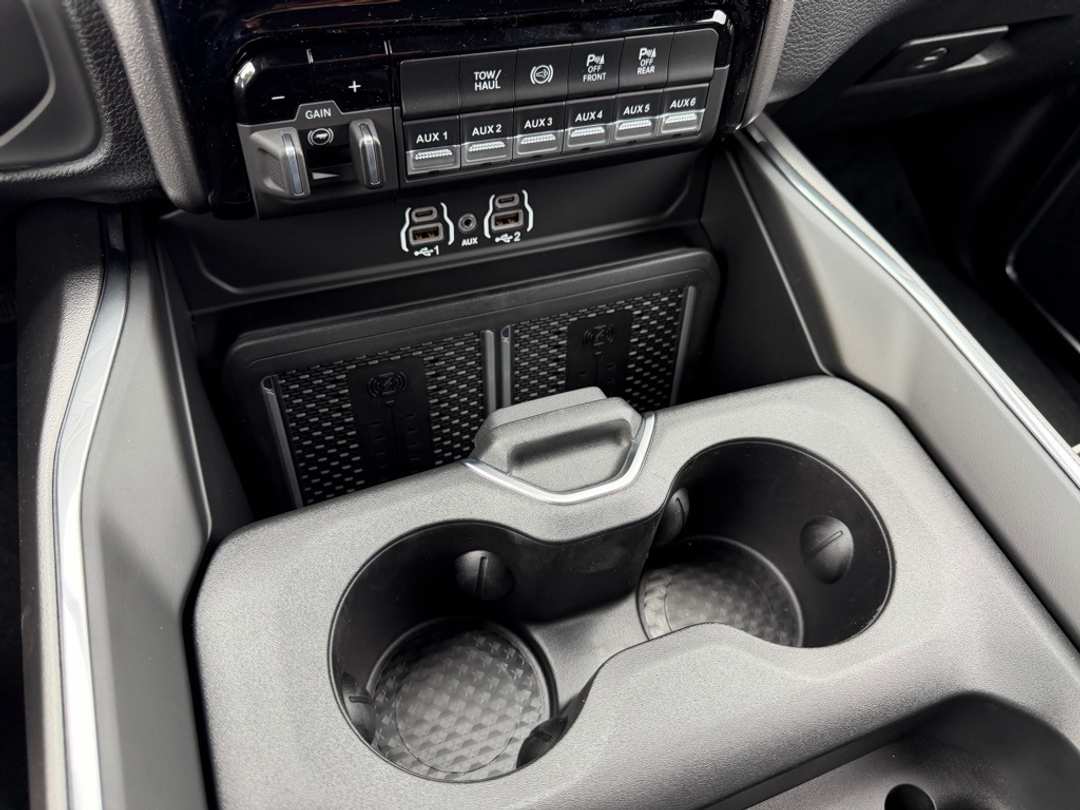 2026 Ram 3500 Laramie - Image 26