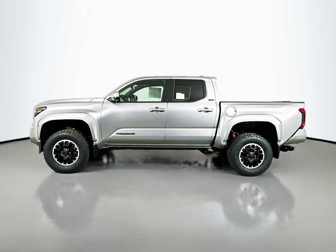 2025 Toyota Tacoma SR5 - Image 4