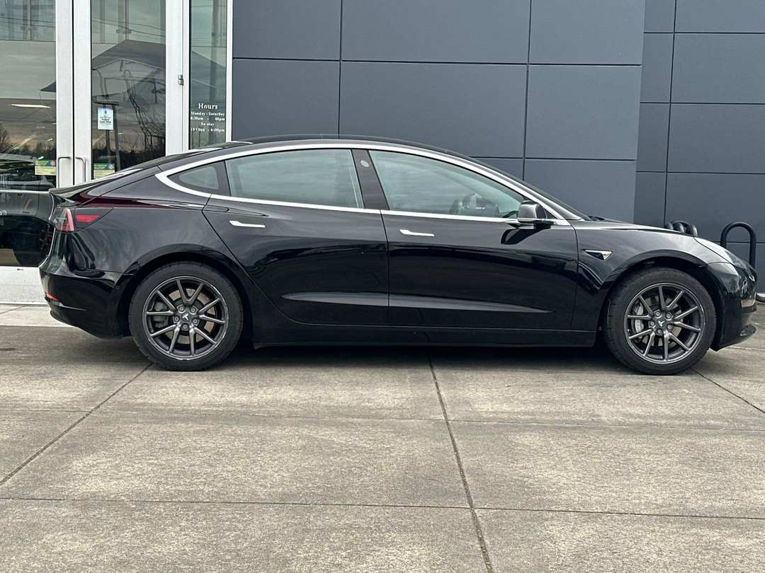 2019 Tesla Model 3 Standard Range Plus - Image 2