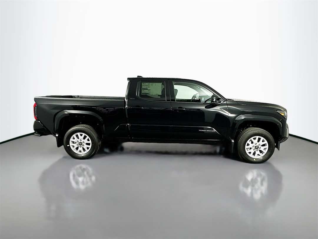 2026 Toyota Tacoma SR5 - Image 8