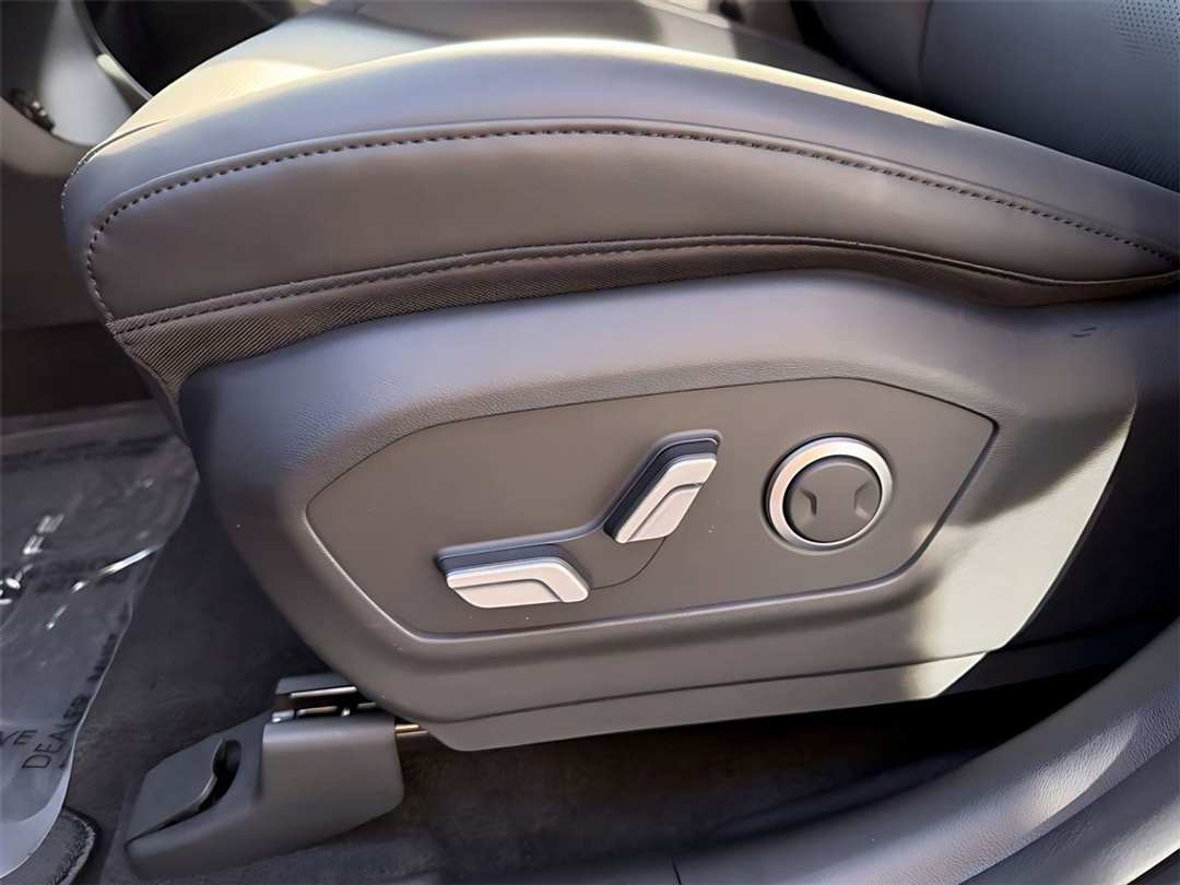 2026 Hyundai Santa Fe SEL - Image 13