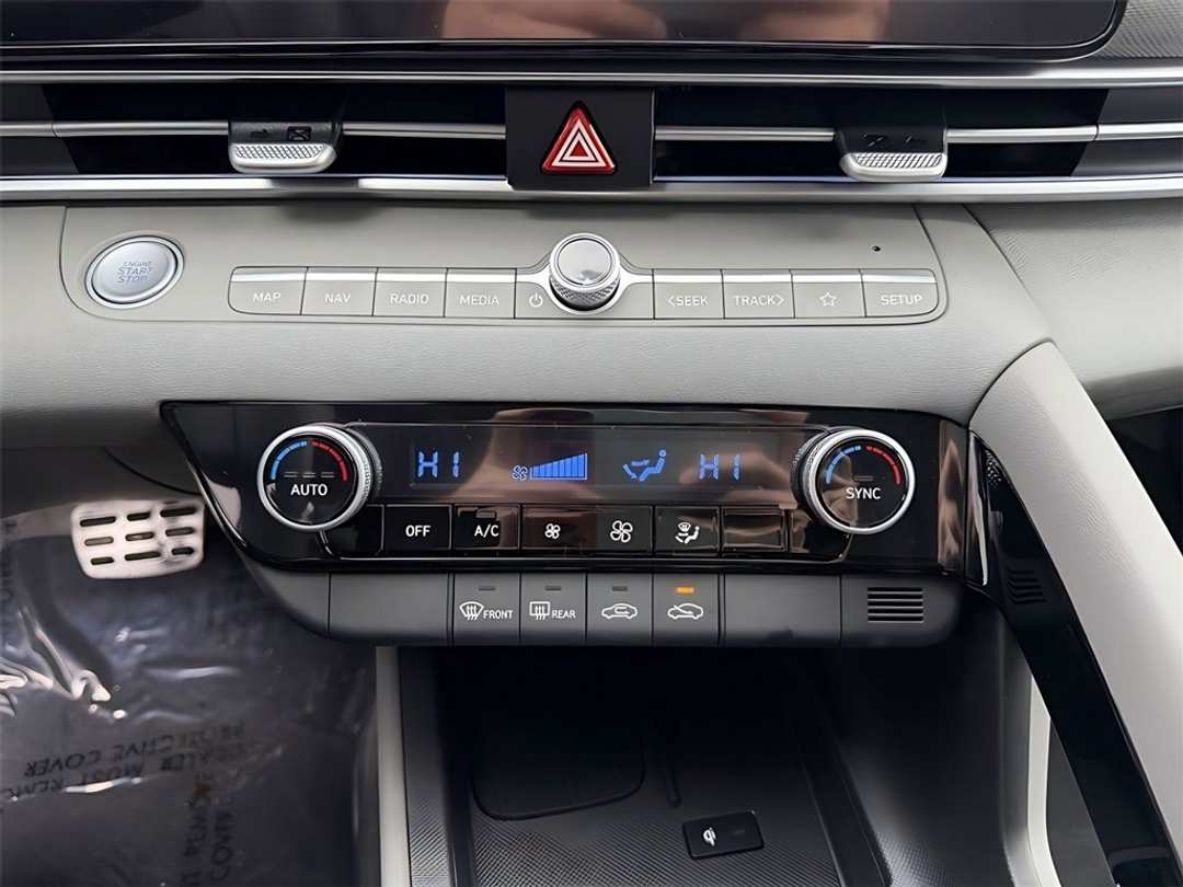 2026 Hyundai Elantra SEL Sport - Image 23