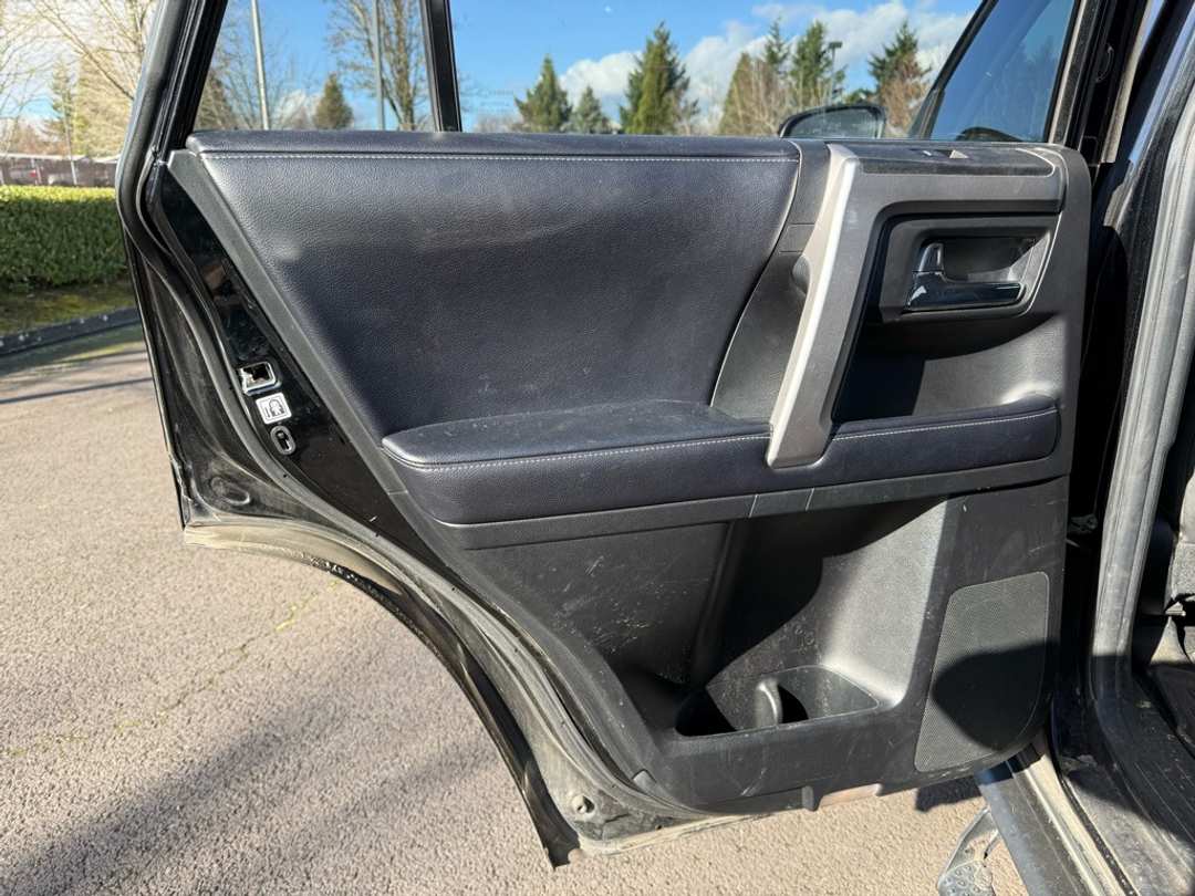 2020 Toyota 4Runner SR5 Premium - Image 19