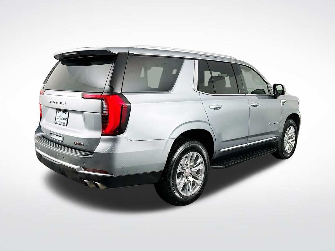 2025 GMC Yukon Denali - Image 8