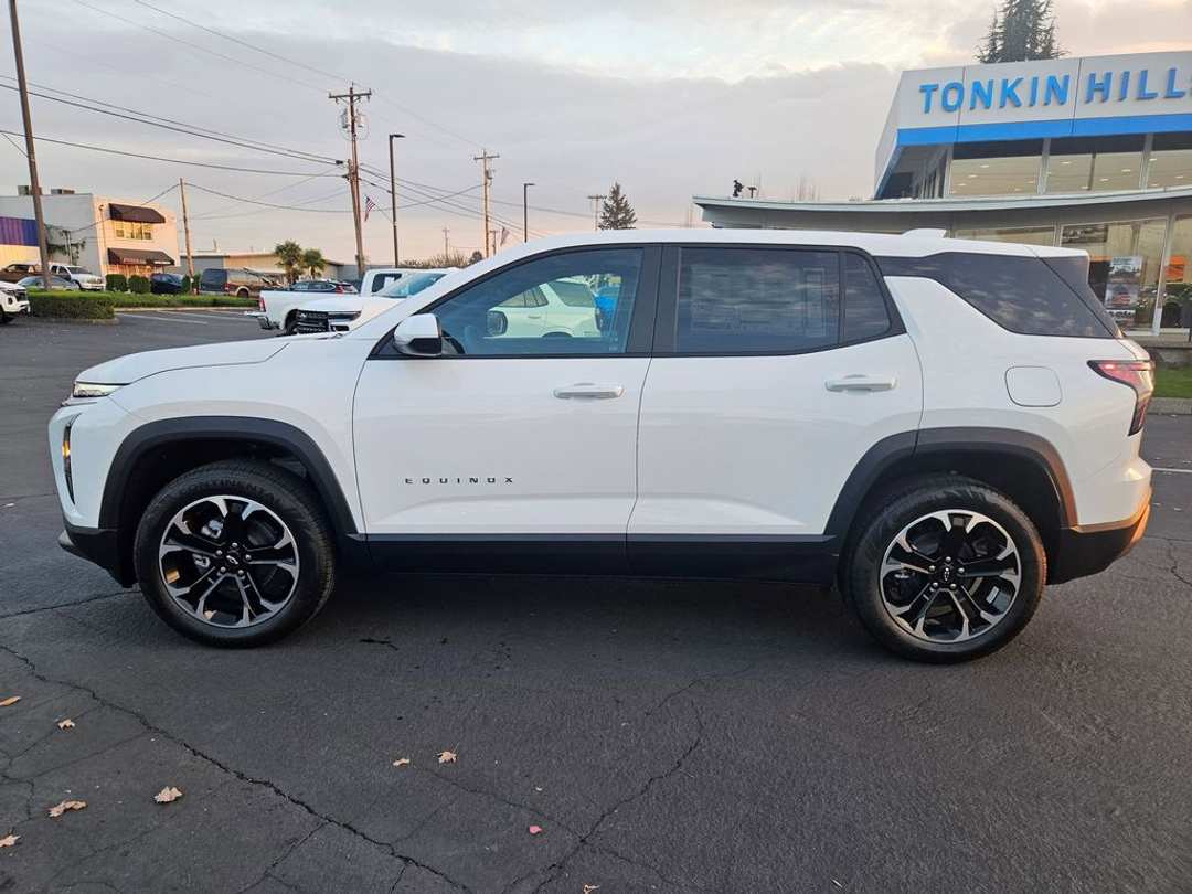 2026 Chevrolet Equinox LT - Image 3