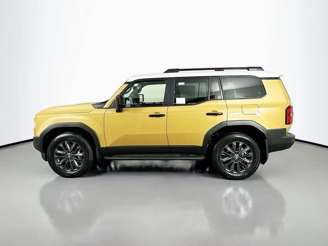 2026 Toyota Land Cruiser Base - Image 4