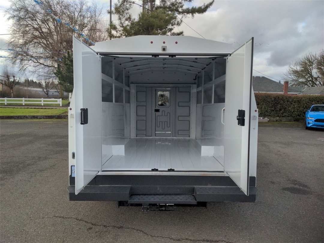 2024 Ford E-350sd Base - Image 21