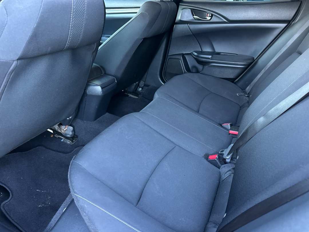 2018 Honda Civic Sport - Image 11