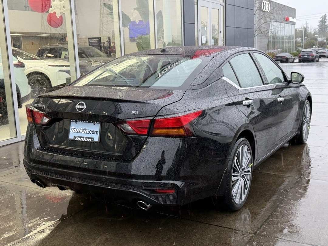 2025 Nissan Altima 2.5 SL - Image 7