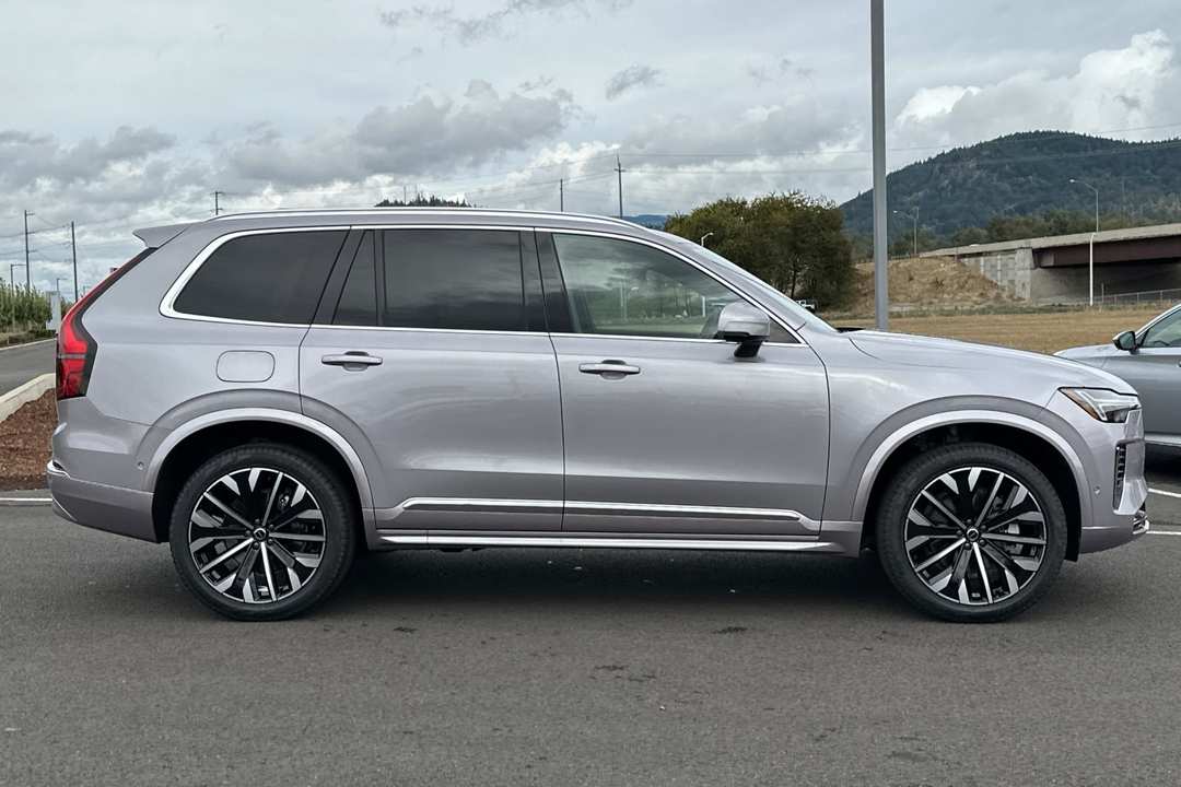2026 Volvo Xc90 B6 Plus 7Seater - Image 2