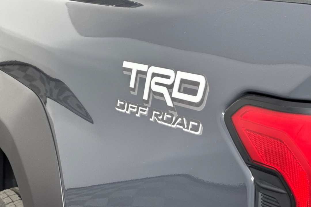 2025 Toyota Tacoma TRD Off Road - Image 26