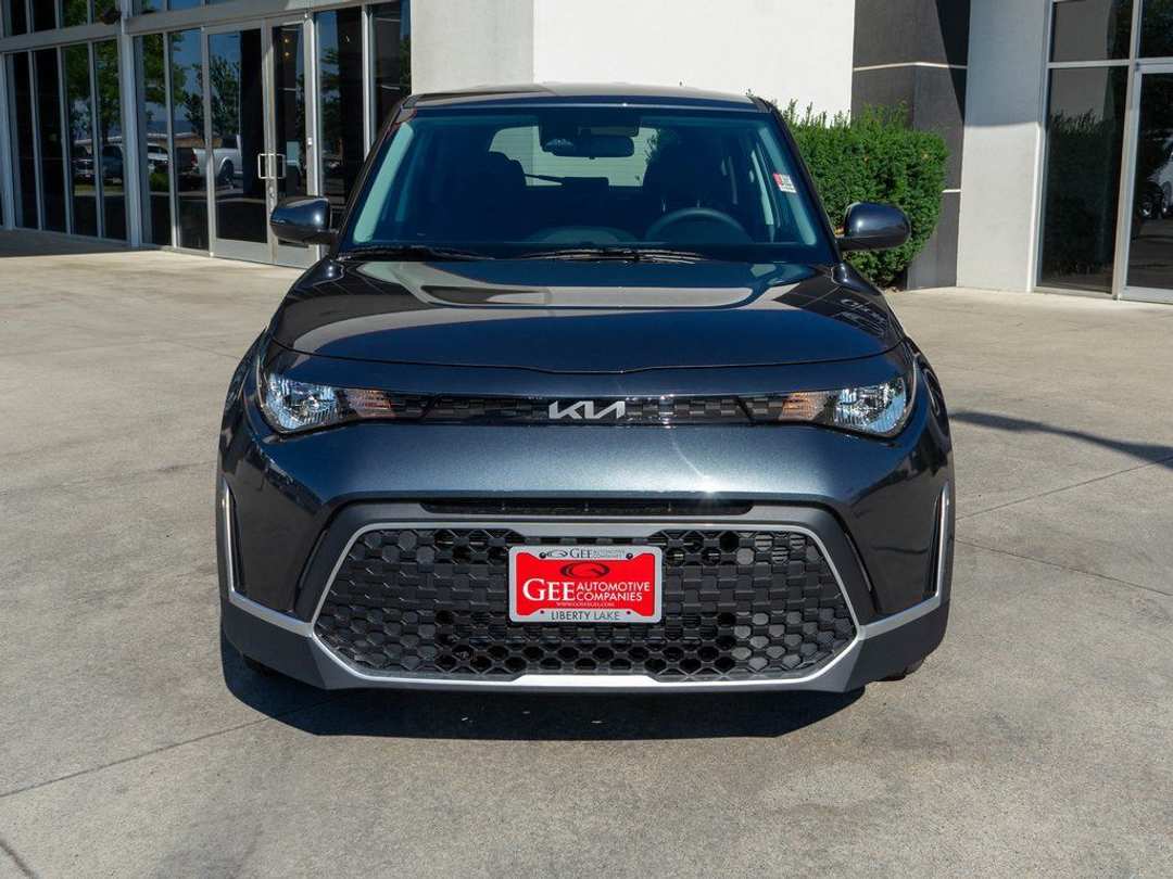 2025 Kia Soul LX - Image 2